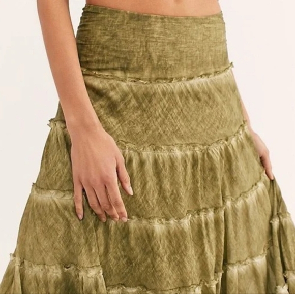 Free People Stuck In A Moment Maxi Skirt A Line Tiered Ruffle Hem Oregeno S NWT - Picture 8 of 16